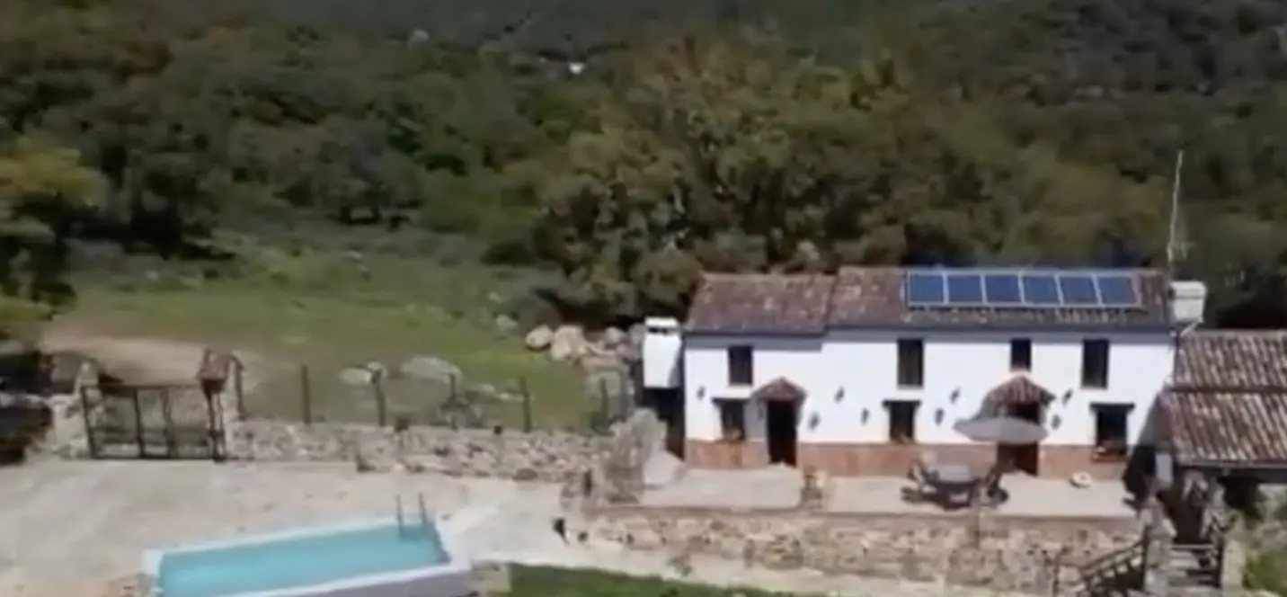 Venta de finca - cortijo en Cortes de la Frontera 1