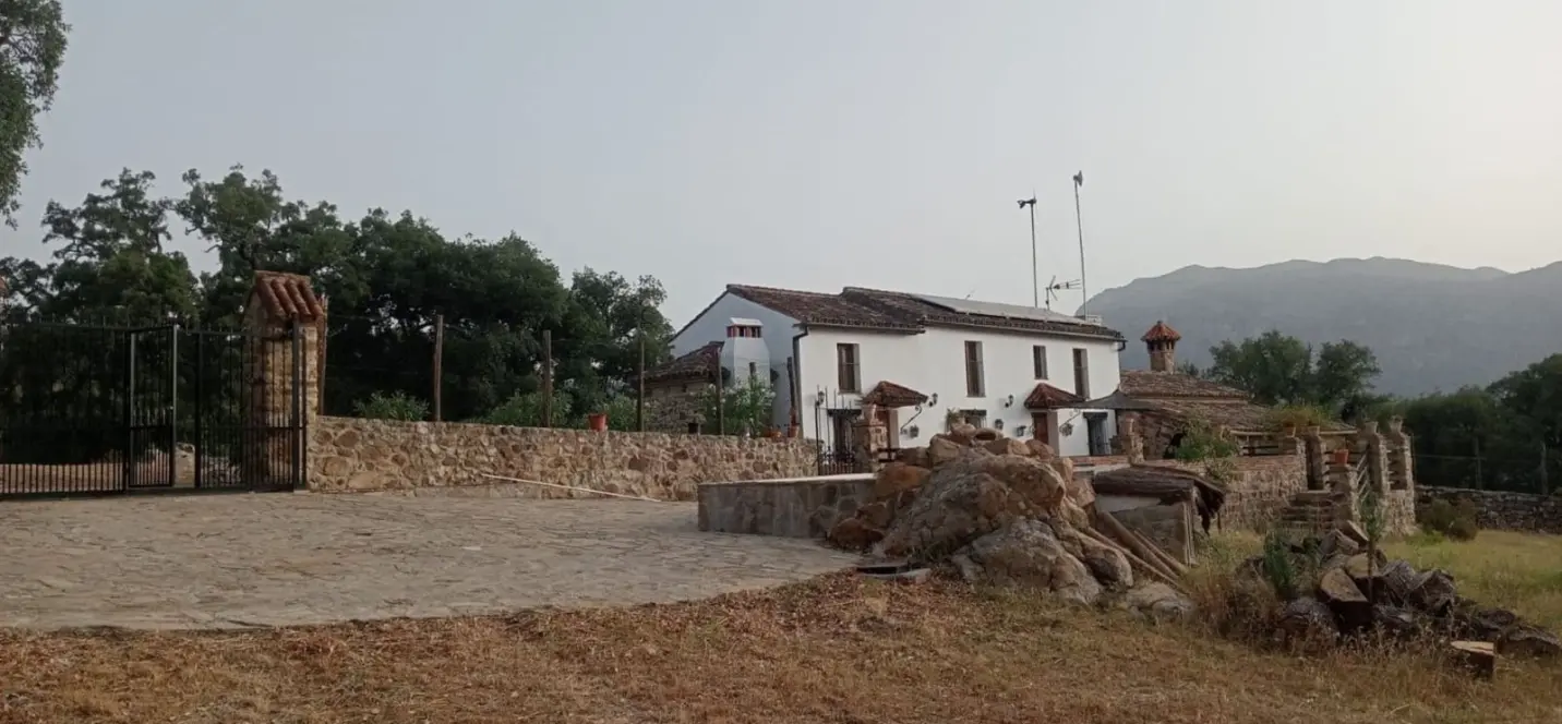 Venta de finca - cortijo en Cortes de la Frontera 4