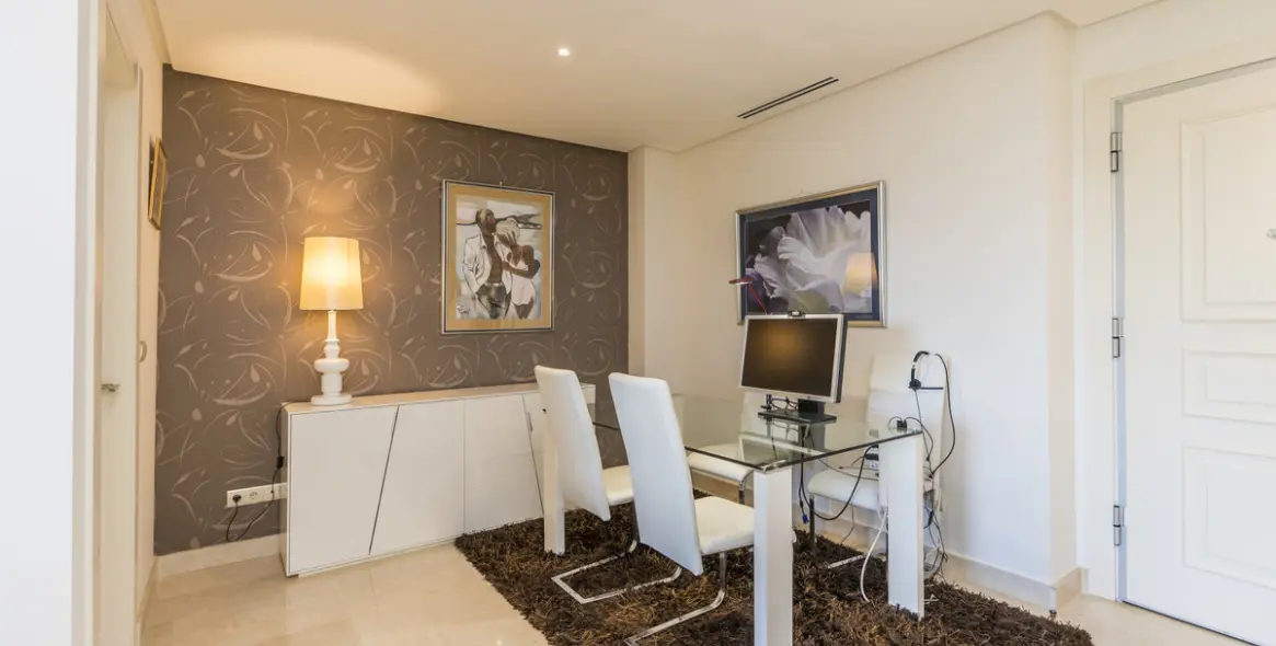 Venta de apartamento en planta baja en Nueva Andalucía 14