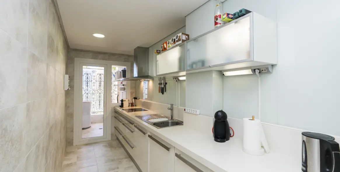 Venta de apartamento en planta baja en Nueva Andalucía 17