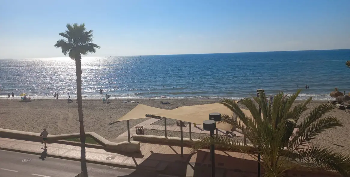 Venta de apartamento en planta media en Fuengirola (distrito Fuengirola) 1
