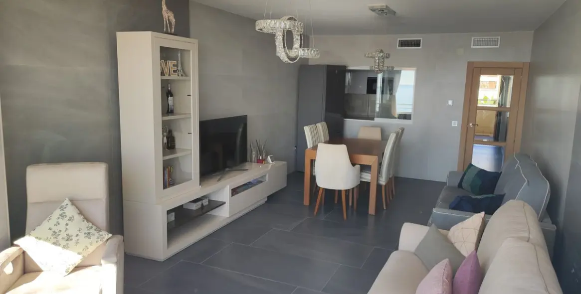 Venta de apartamento en planta media en Fuengirola (distrito Fuengirola) 3