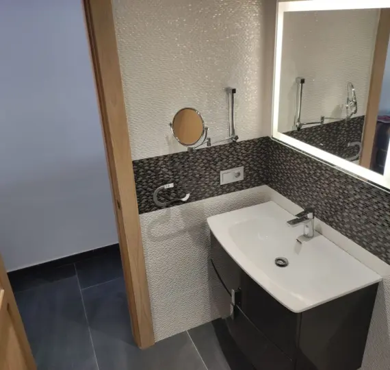 Middle floor apartment R4728739