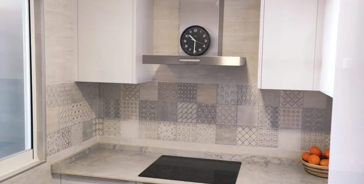 Venta de apartamento en planta media en Fuengirola (distrito Fuengirola) 6