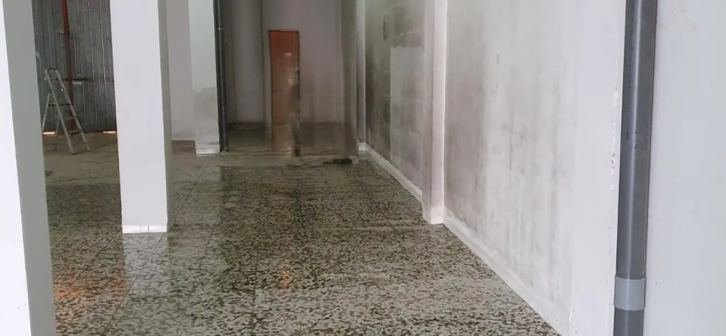 Sale of commercial premises in Las Lagunas 2