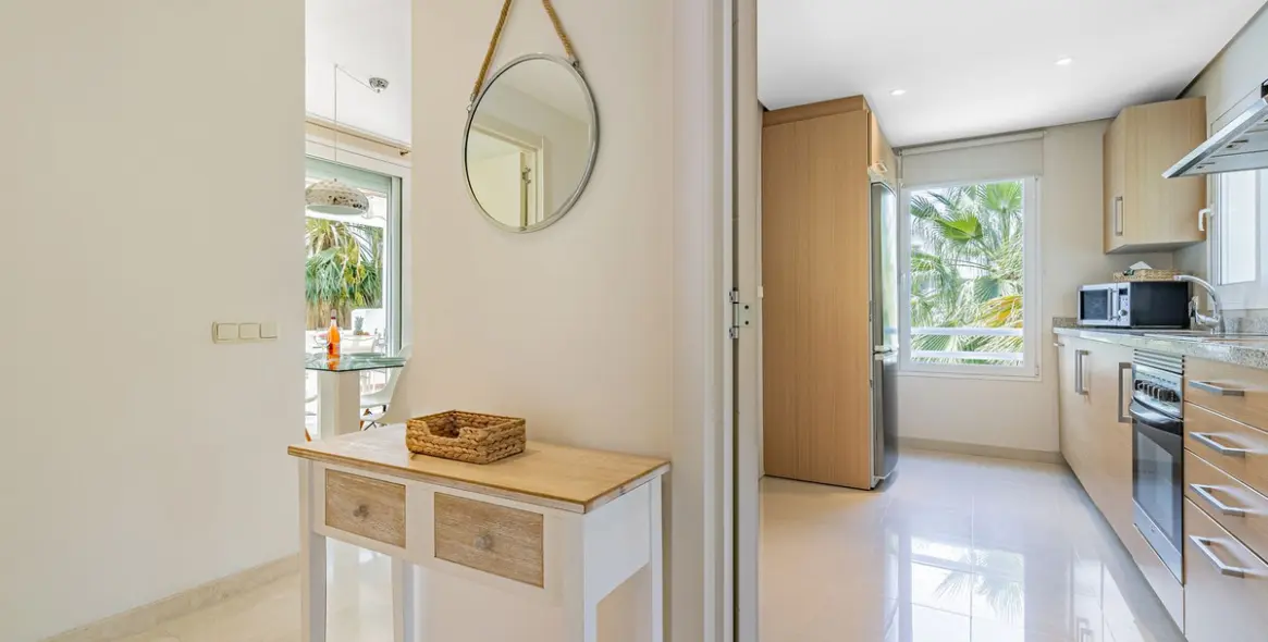 Venta de apartamento en planta media en Casares 11