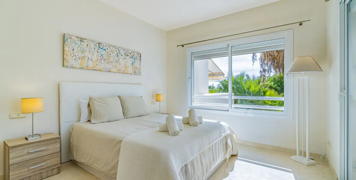 Venta de apartamento en planta media en Casares 15