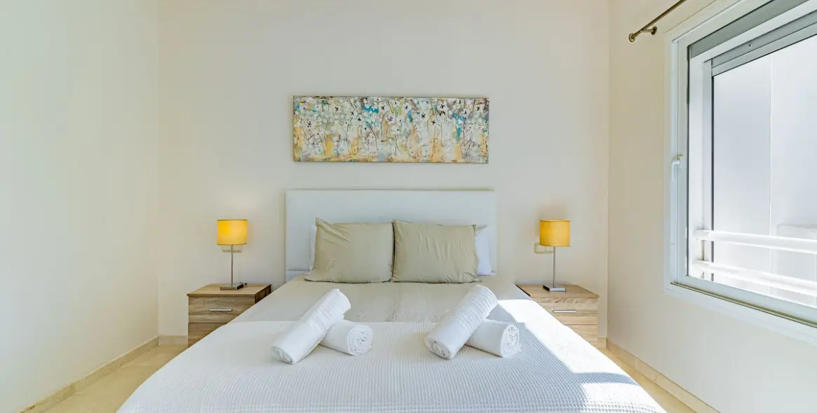 Venta de apartamento en planta media en Casares 16