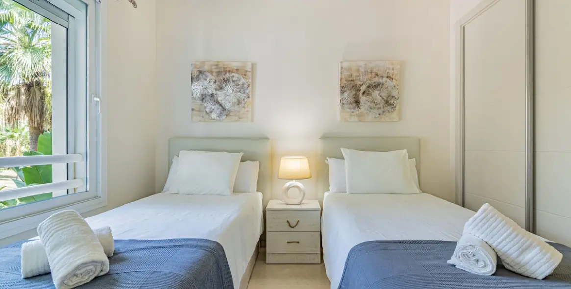 Venta de apartamento en planta media en Casares 20