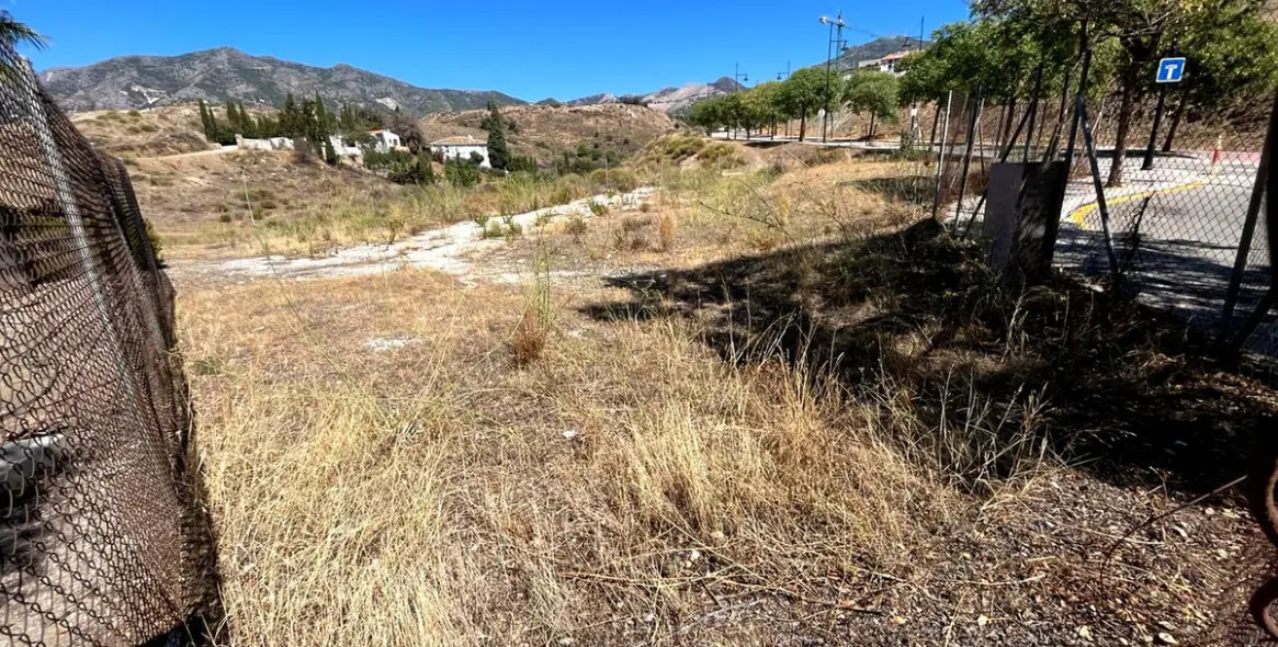 Продажа  коммерческого участка в Fuengirola (район Fuengirola) 3
