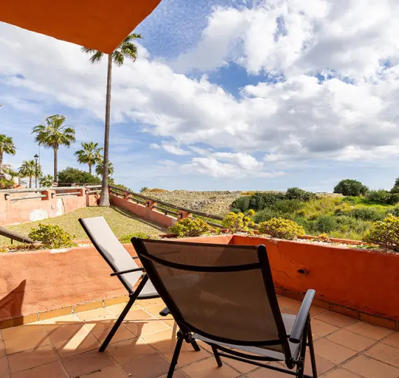 Апартаменты на первом этаже R4970008