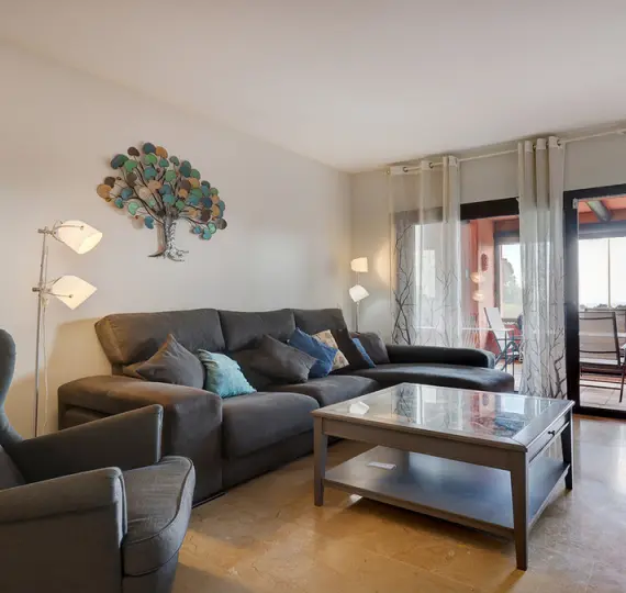 Апартаменты на первом этаже R4970008