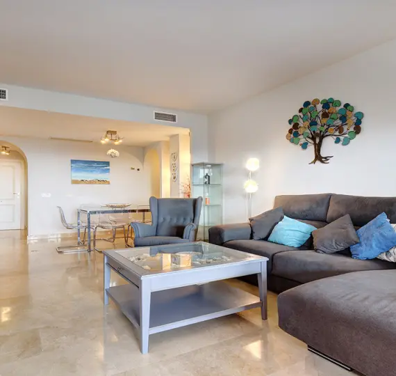 Апартаменты на первом этаже R4970008