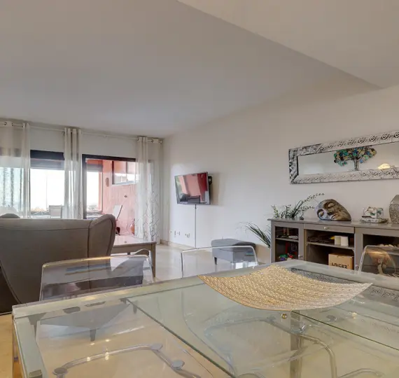 Апартаменты на первом этаже R4970008