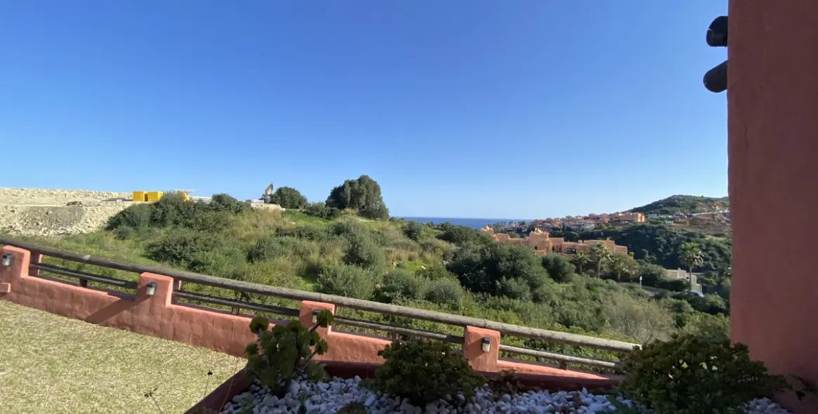 Venta de apartamento en planta baja en San Luis de Sabinillas 16