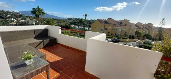 Sale of middle floor apartment in Bel Air 0