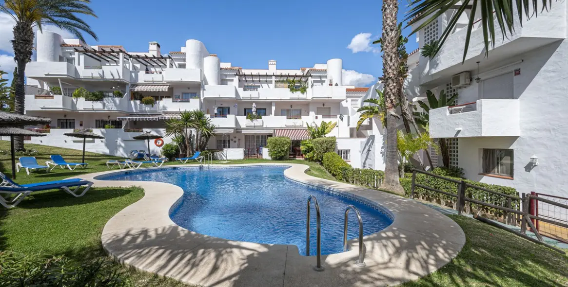 Sale of middle floor apartment in Bel Air 2