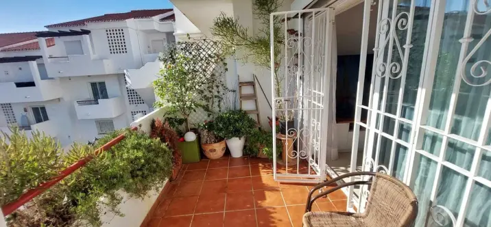 Sale of middle floor apartment in Bel Air 2