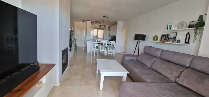 Sale of middle floor apartment in Bel Air 3