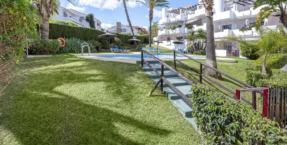 Sale of middle floor apartment in Bel Air 14