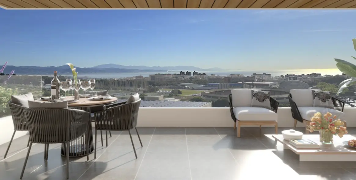 Sale of ground floor apartment in Torremolinos 2