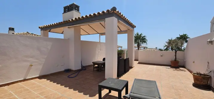 Penthouse R4994044 1