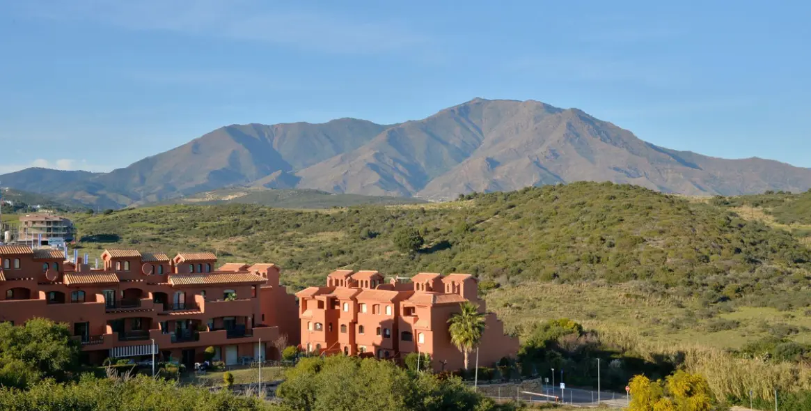 Sale of penthouse in Estepona 9