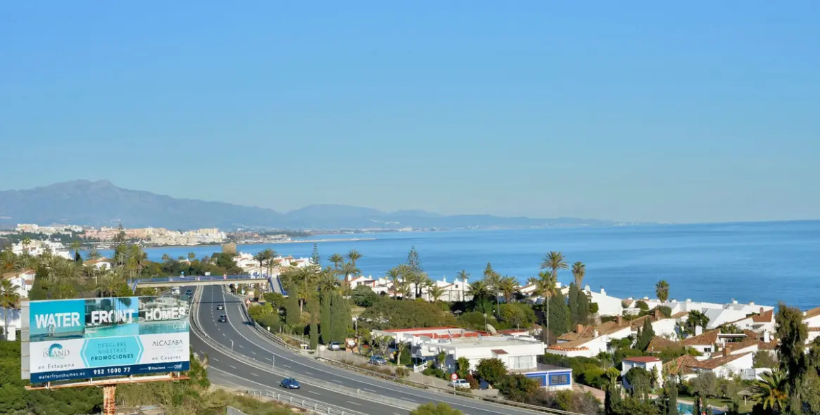 Sale of penthouse in Estepona 13