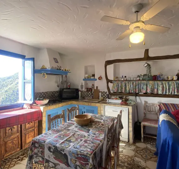 Detached villa R5069761