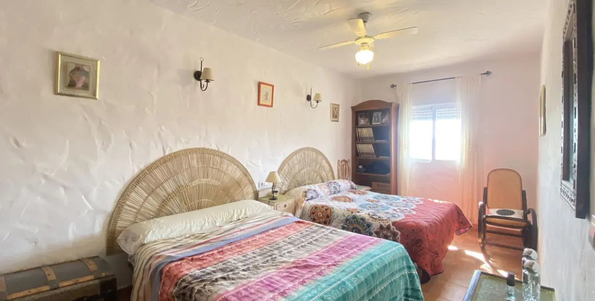 Sale of detached villa in Frigiliana 12