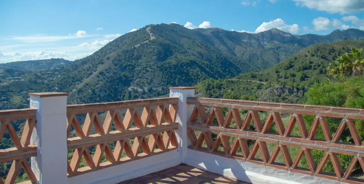 Sale of detached villa in Frigiliana 15