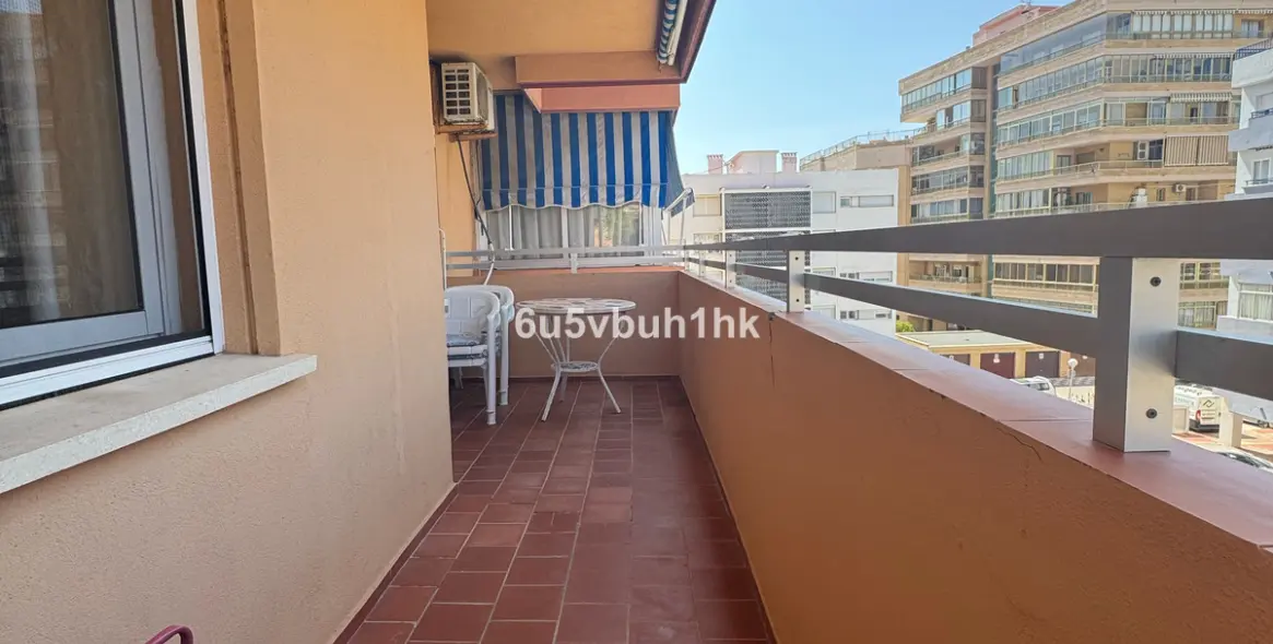Продажа апартаментов на первом этаже в Fuengirola 2