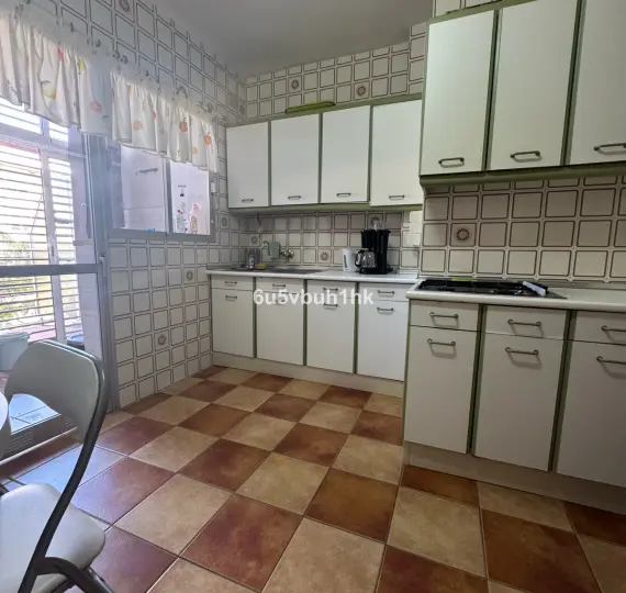 Продажа апартаментов на первом этаже в Fuengirola