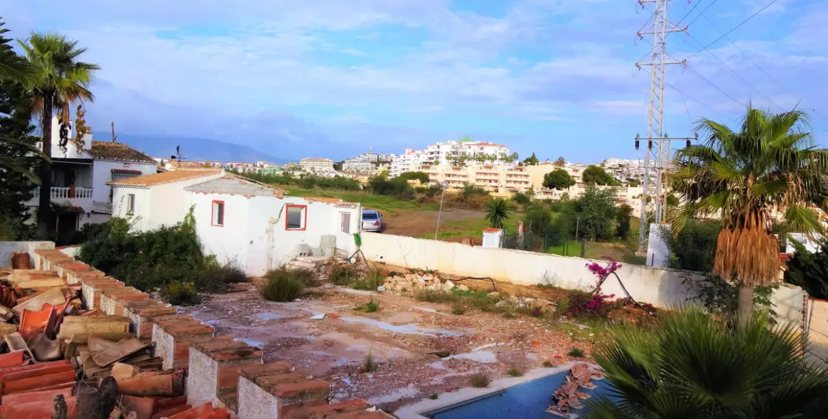 Продажа  жилого участка в Calypso 1