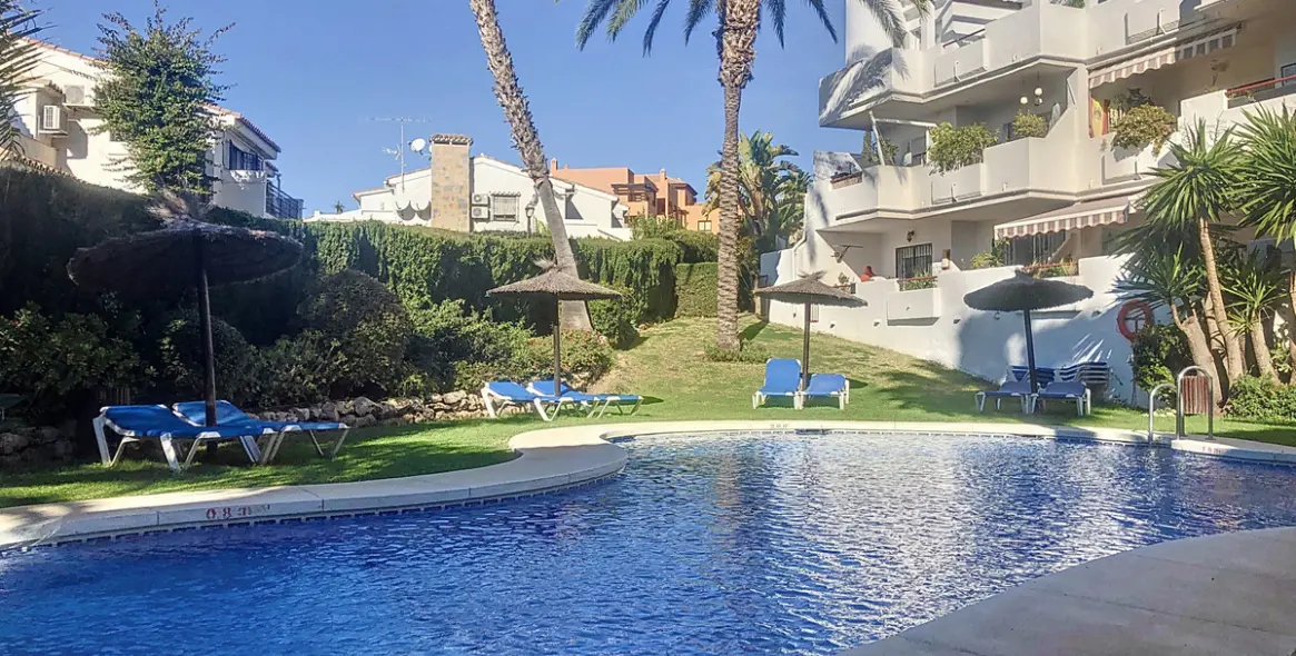 Sale of middle floor apartment in Bel Air 3