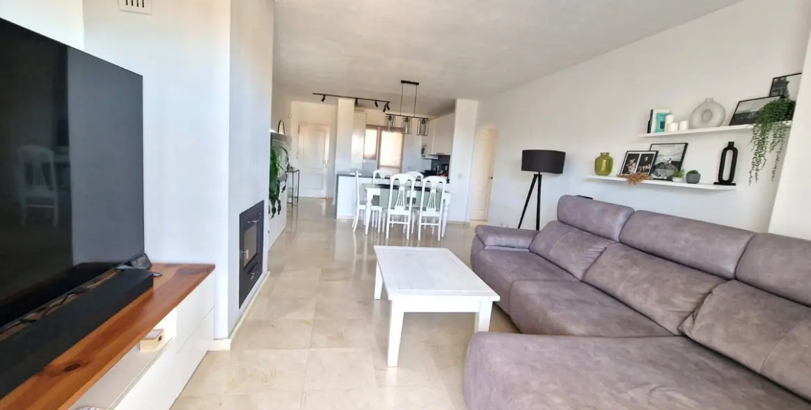 Sale of middle floor apartment in Bel Air 5