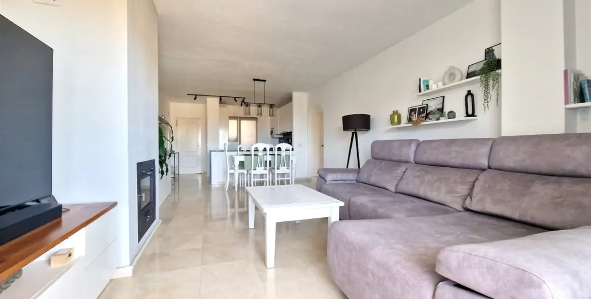 Sale of middle floor apartment in Bel Air 7