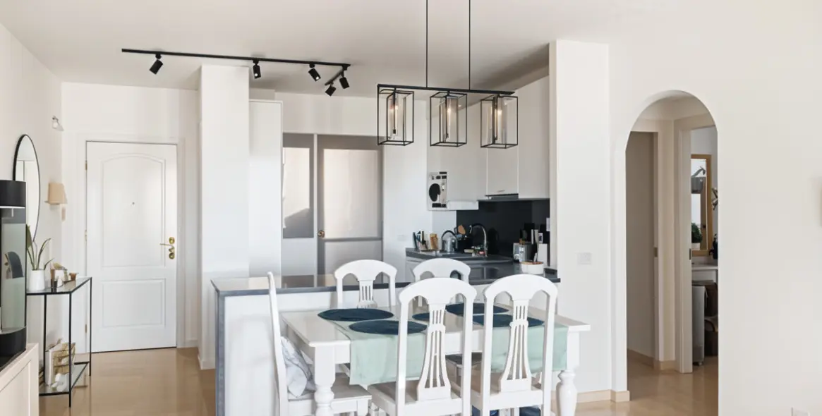 Sale of middle floor apartment in Bel Air 9