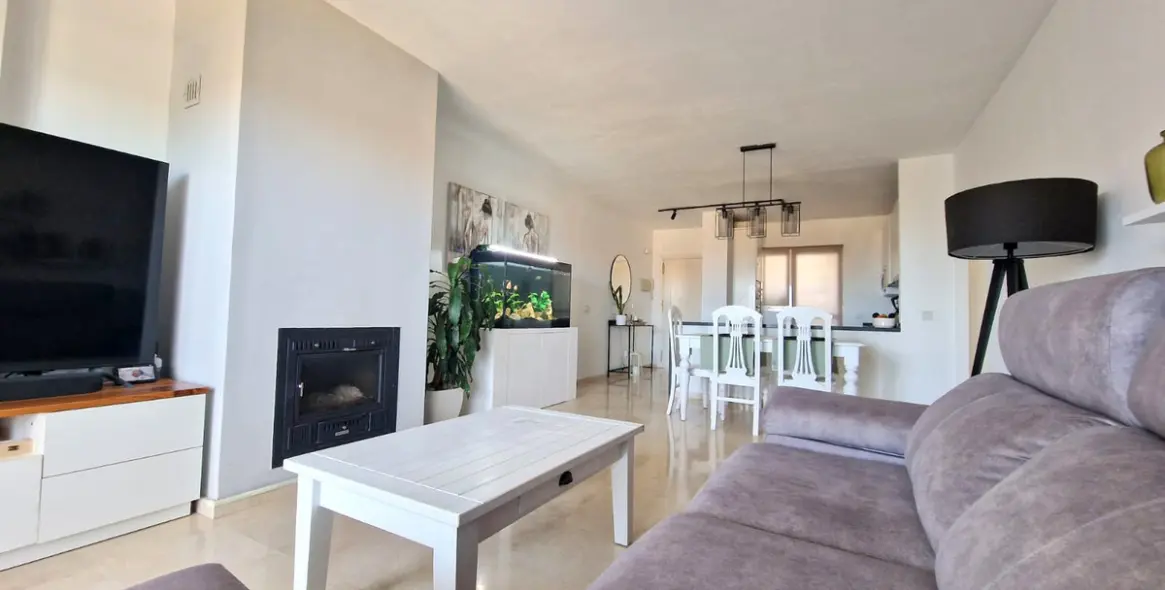 Sale of middle floor apartment in Bel Air 11