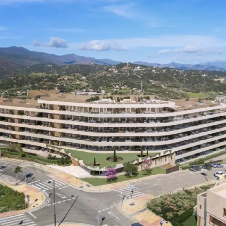 Sale of ground floor apartment in Estepona