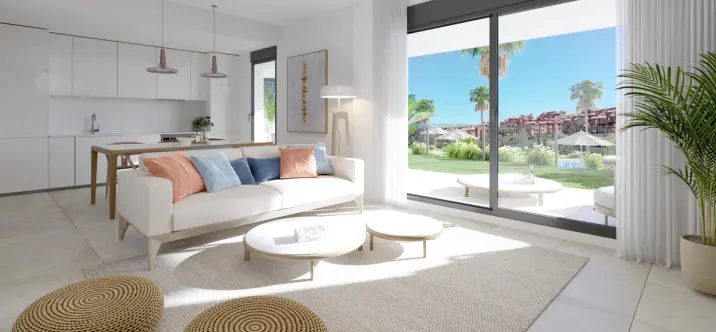 Sale of ground floor apartment in Estepona 2