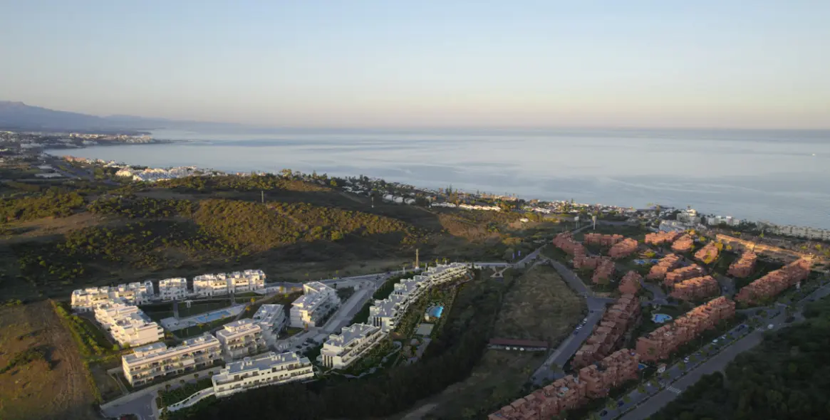 Sale of ground floor apartment in Estepona 17