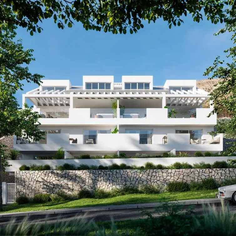 Sale of middle floor apartment in Benalmadena Costa