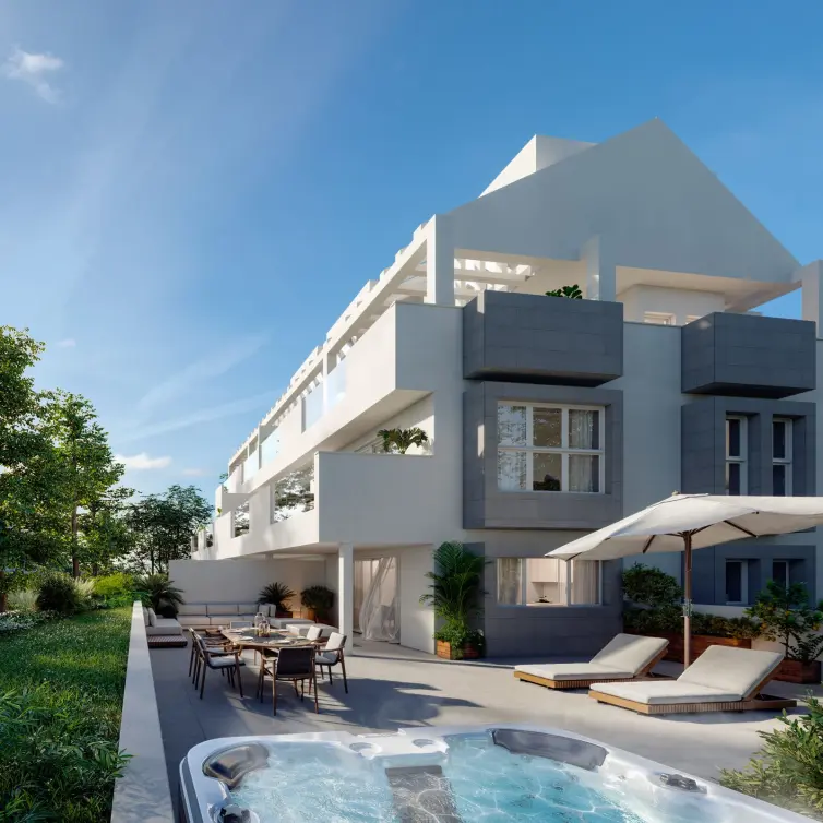 Sale of middle floor apartment in Benalmadena Costa