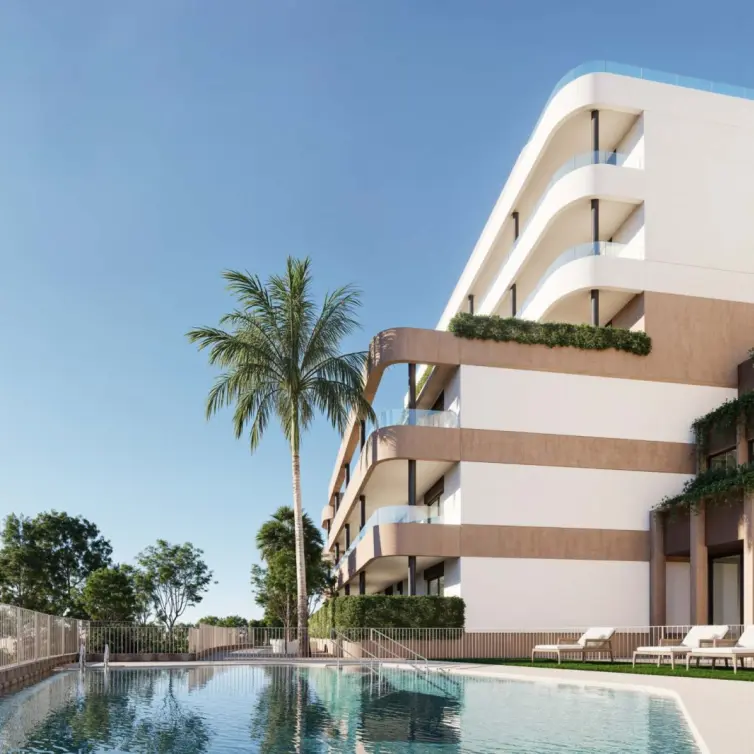 Sale of ground floor apartment in Estepona