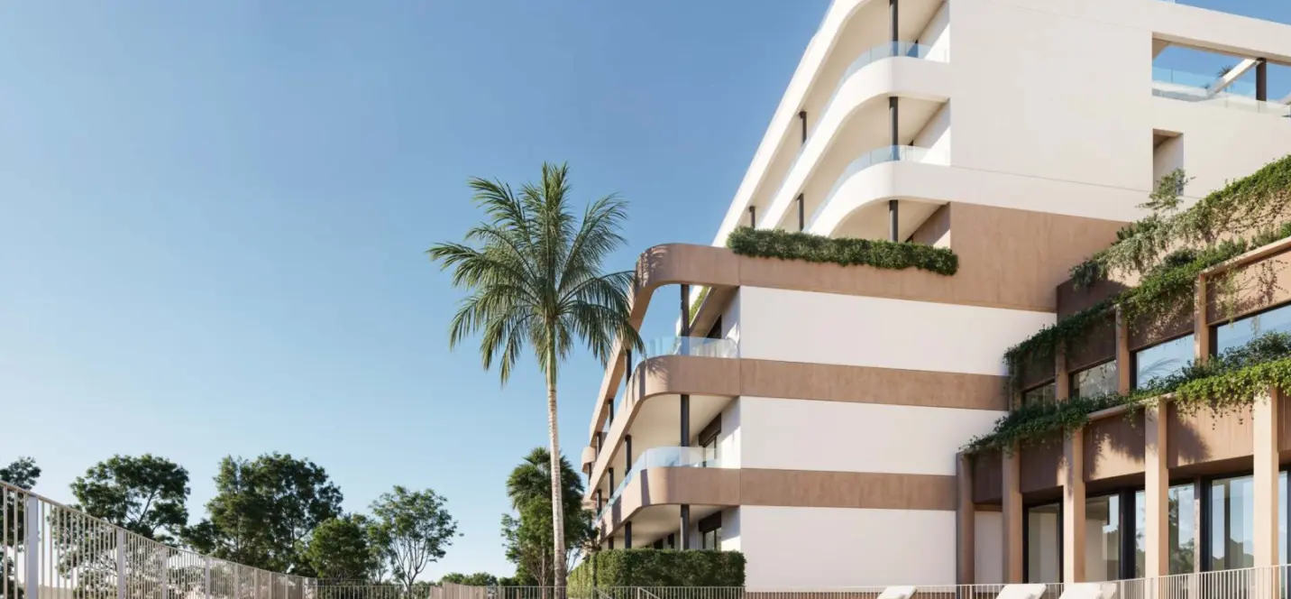 Sale of ground floor apartment in Estepona 1