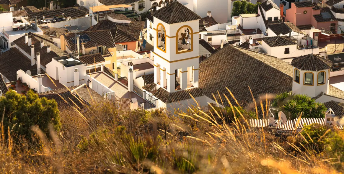 Sale of middle floor apartment in Benahavís 30