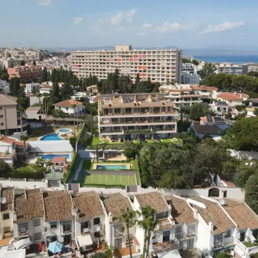 Sale of middle floor apartment in Torremolinos