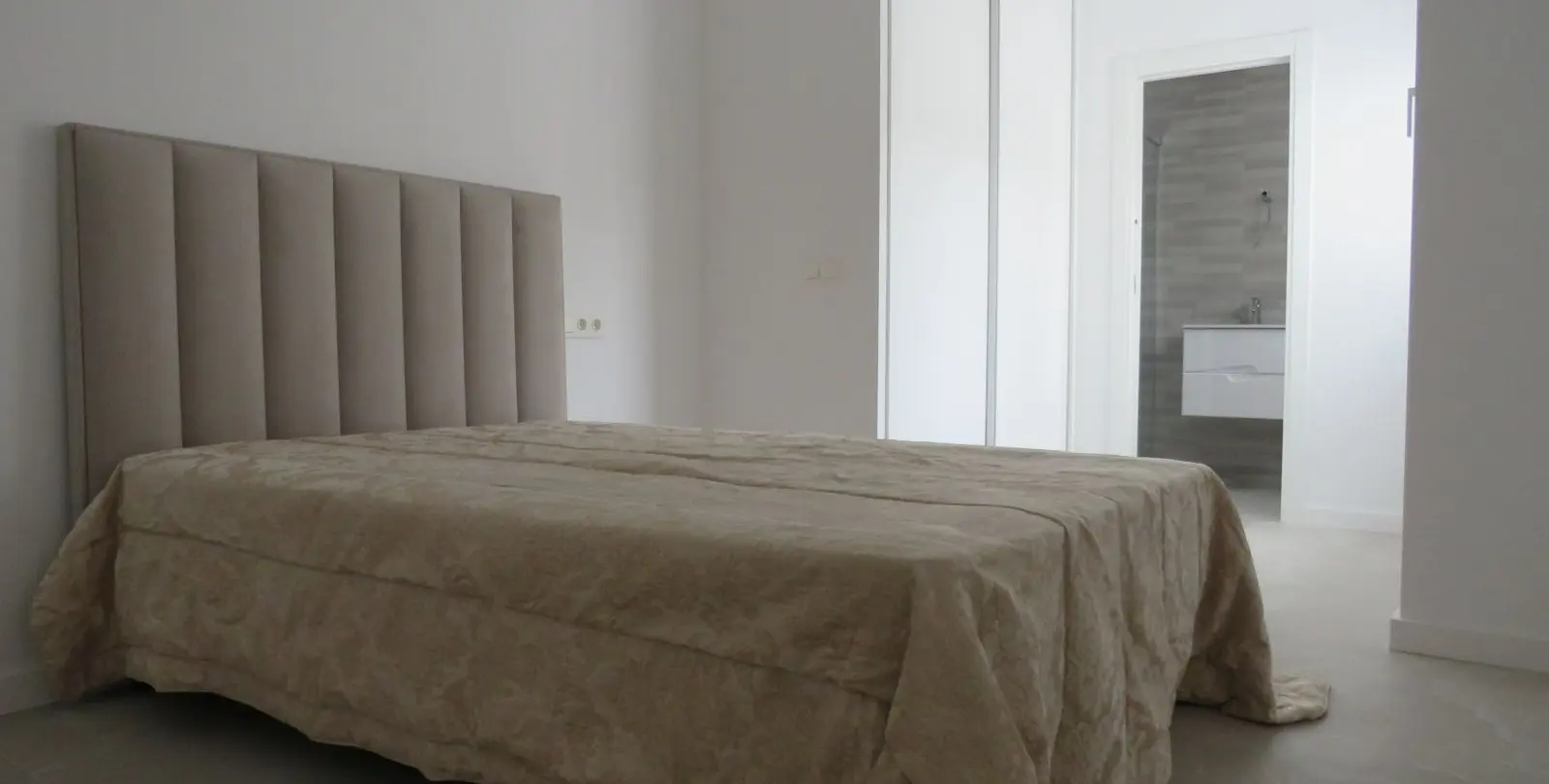 Sale of ground floor apartment in Fuengirola 7