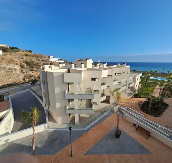 Venta de apartamento en planta baja en Valle-Niza